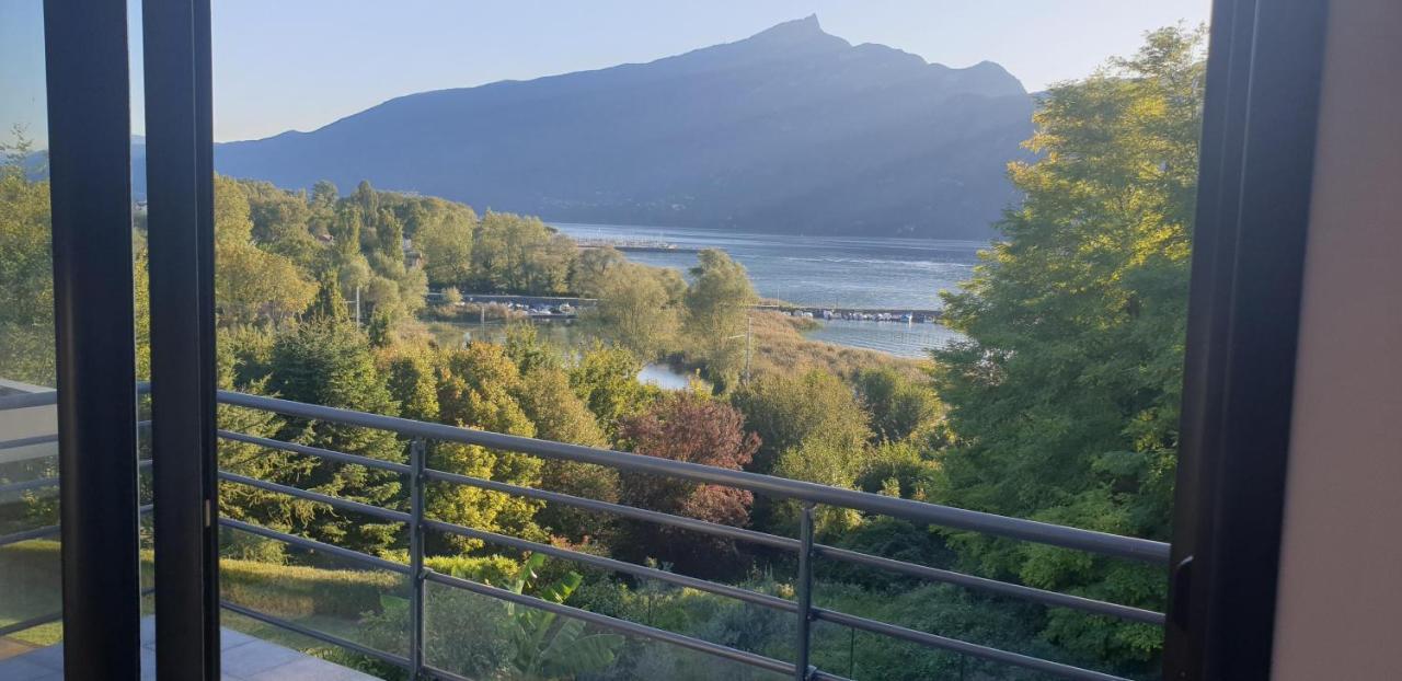 Petit Studio Dans Villa Bord De Lac Екс ле Бен Екстериор снимка