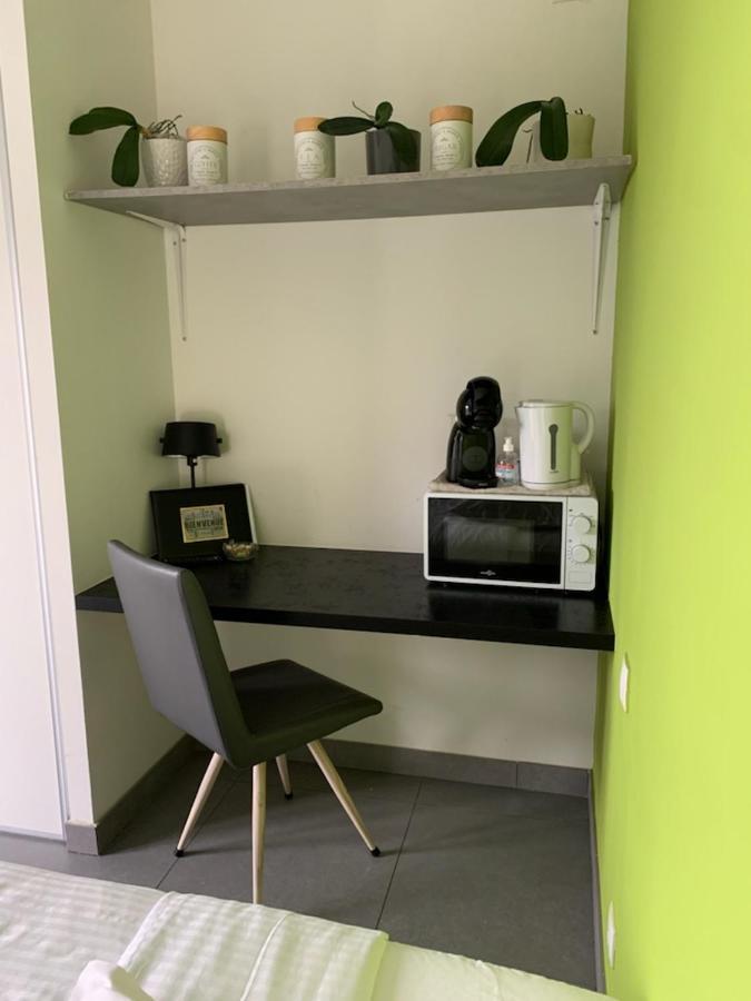 Petit Studio Dans Villa Bord De Lac Екс ле Бен Екстериор снимка