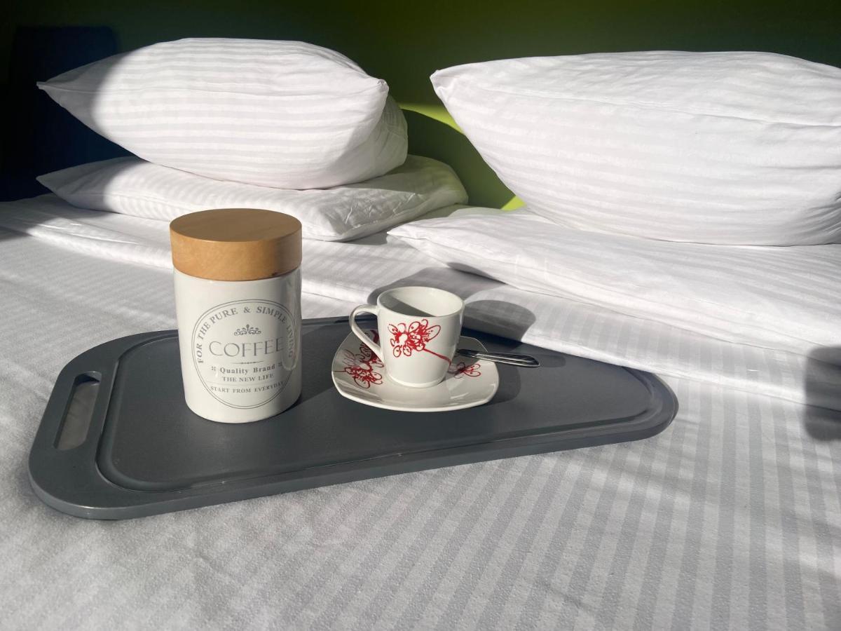 Petit Studio Dans Villa Bord De Lac Екс ле Бен Екстериор снимка